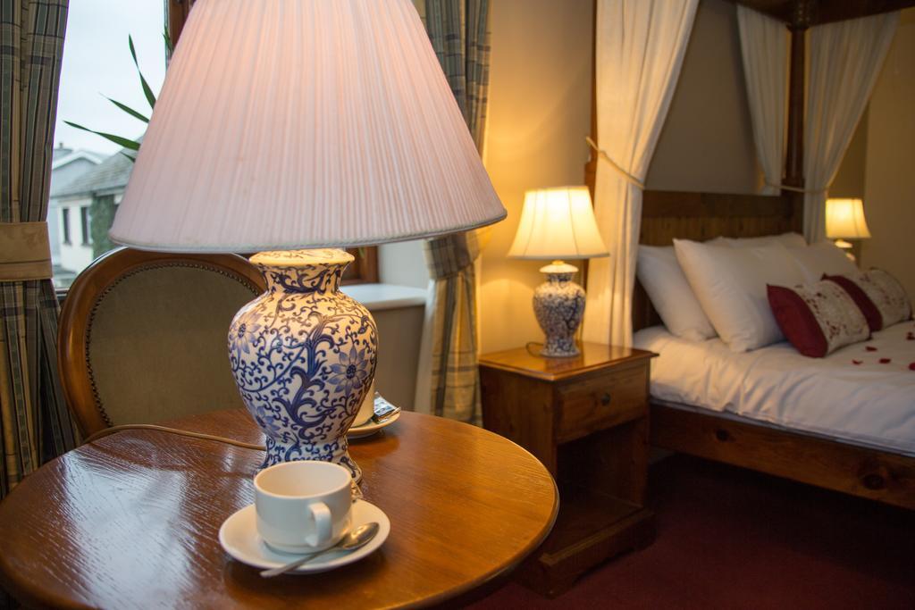 Coach House Hotel Sligo Ballymote Ruang foto