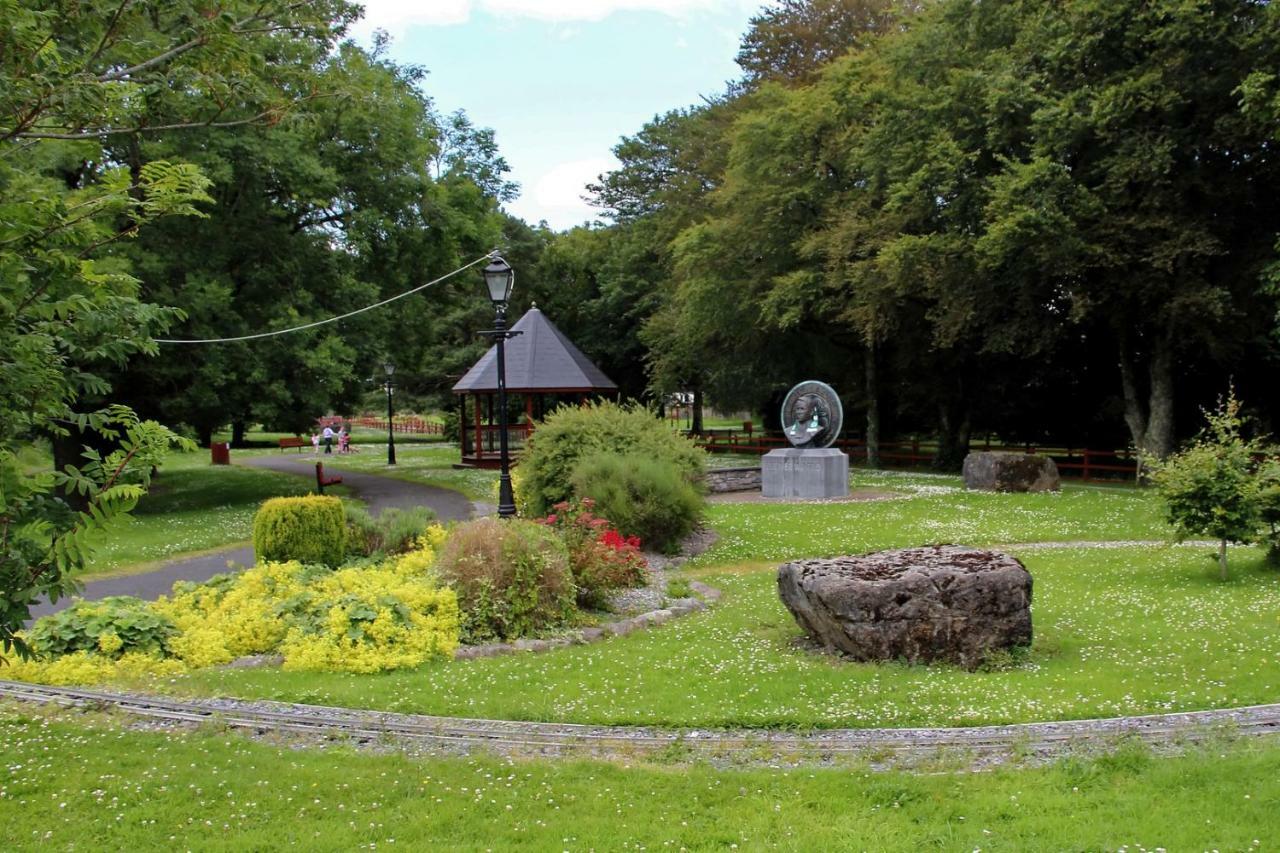 Coach House Hotel Sligo Ballymote Bagian luar foto